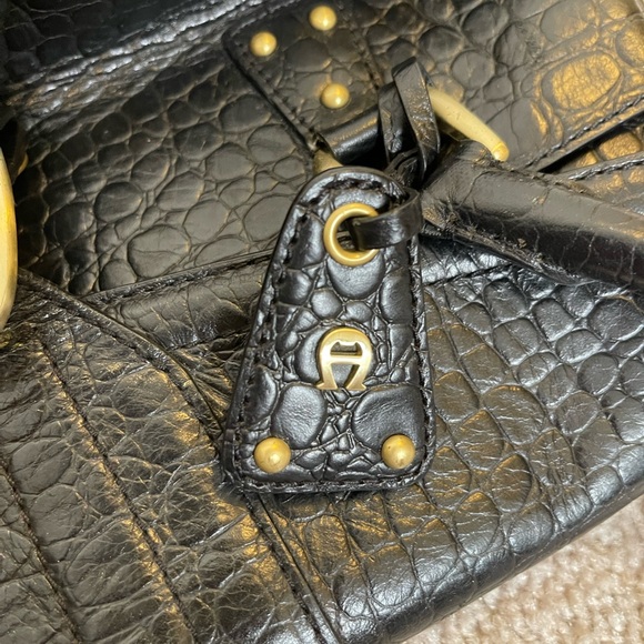Etienne Aigner Black Crocodile-Embossed Leather Handbag - Picture 6 of 6